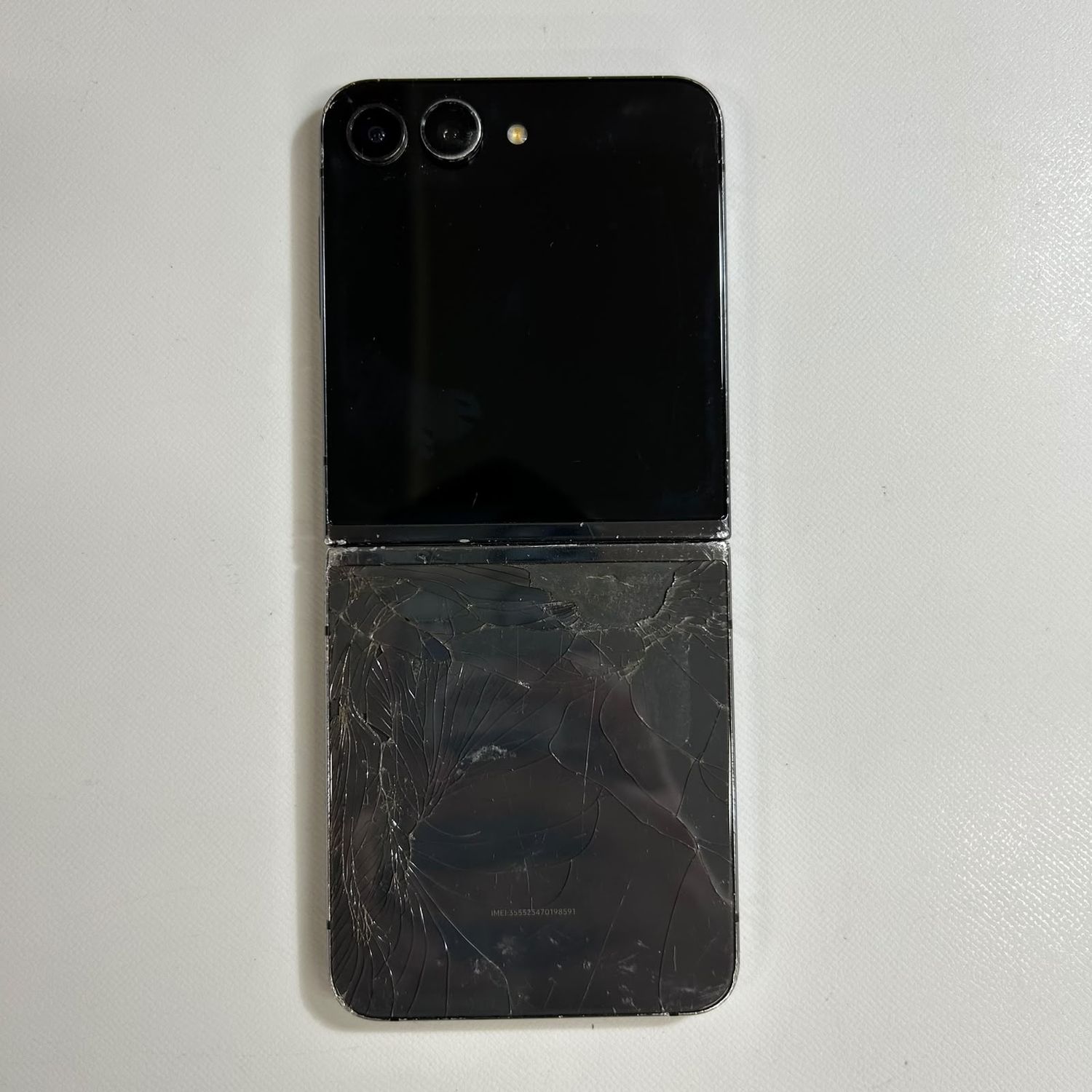 ムスビー｜【ジャンク品】Android Galaxy Z Flip 5｜256gb｜SIMフリー