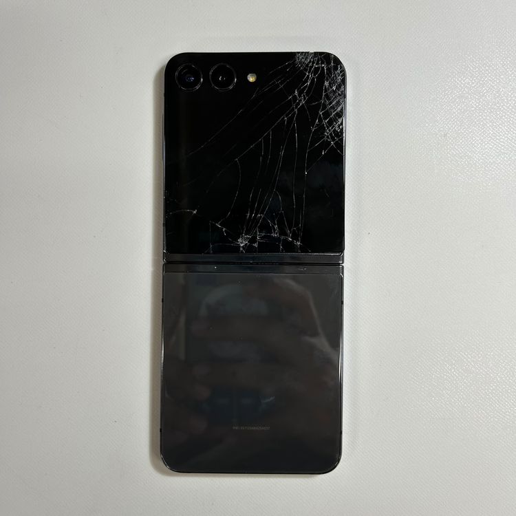 Galaxy ZFlip5 256GB★ジャンク品 ムスビー｜【ジャンク品】Android Galaxy Z Flip 5｜256gb｜SIMフリー