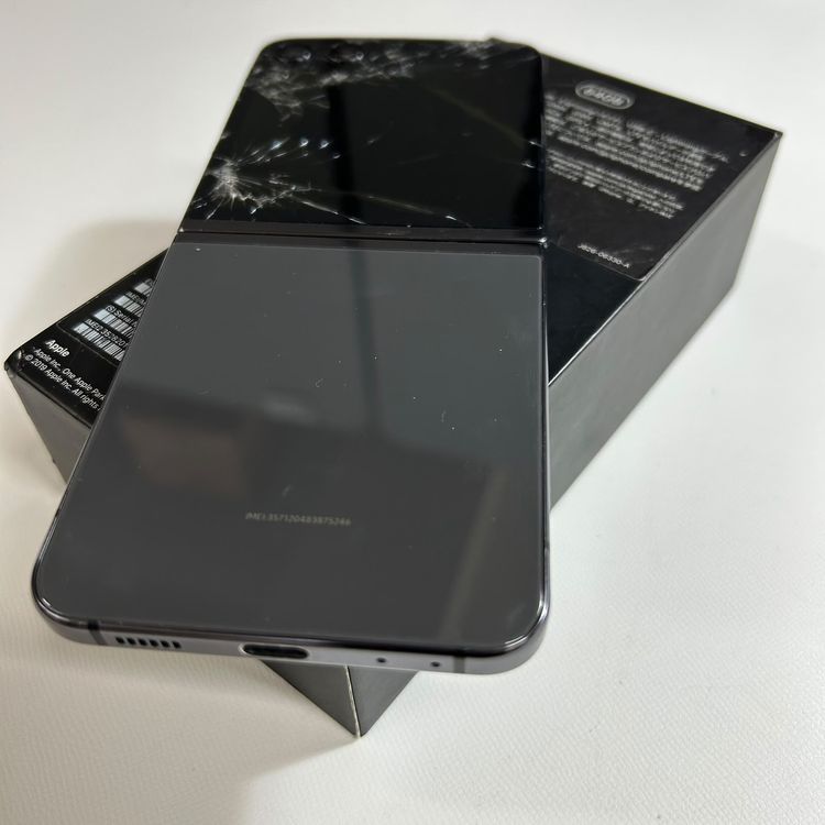 ムスビー｜【ジャンク品】Android Galaxy Z Flip 5｜256gb｜SIMフリー