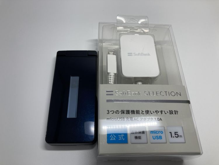��Sim�ե꡼��AQUOS �������� SH-02L���֥�å��ڽ���AC�����ץ����դ���