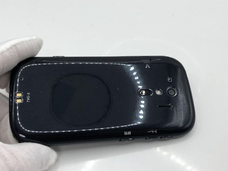 ��Sim�ե꡼��Docomo �餯�餯���ޡ��ȥե��󣴡�F-04J���֥�å�