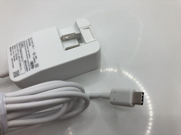 �ڽ�����SHARP��®���Ŵ�SH-AC05 Type-C��AC�����ץ������������27 W