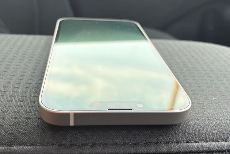 �����ʡ�iPhone13 128GB �������饤��