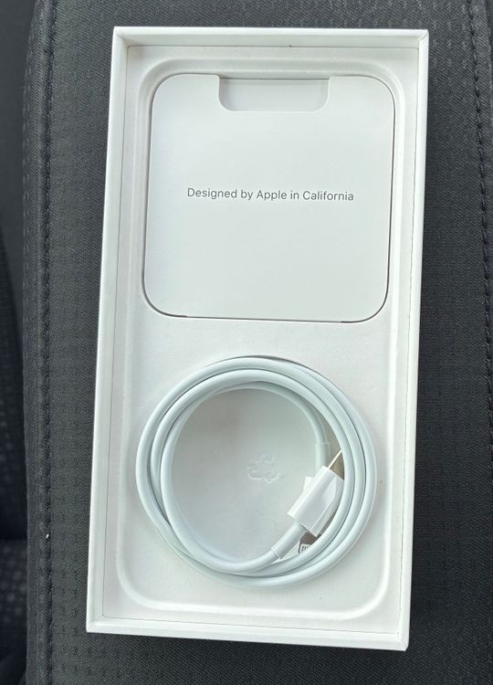 �����ʡ�iPhone13 128GB �������饤��