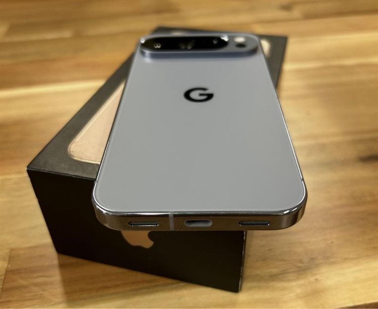 ����Ʊ�� �������� Pixel 10 PRO 256GB 100%