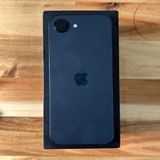 ����Ʊ�� �Хåƥ꡼100��iPhone 17e 256GB SIM�ե꡼