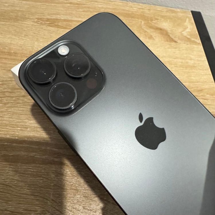 ���� iPhone 16 Pro Max ���Ų��1 �Хåƥ꡼100%