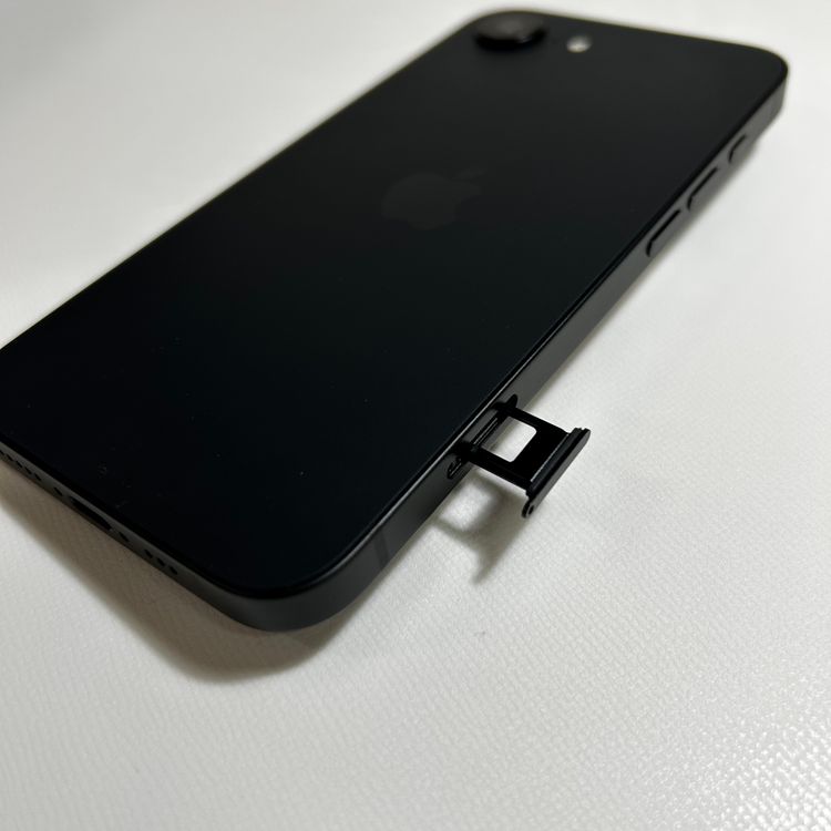 ����Ʊ�͡ڥХåƥ꡼100���iPhone 16e��ʪ��SIM�ե꡼��