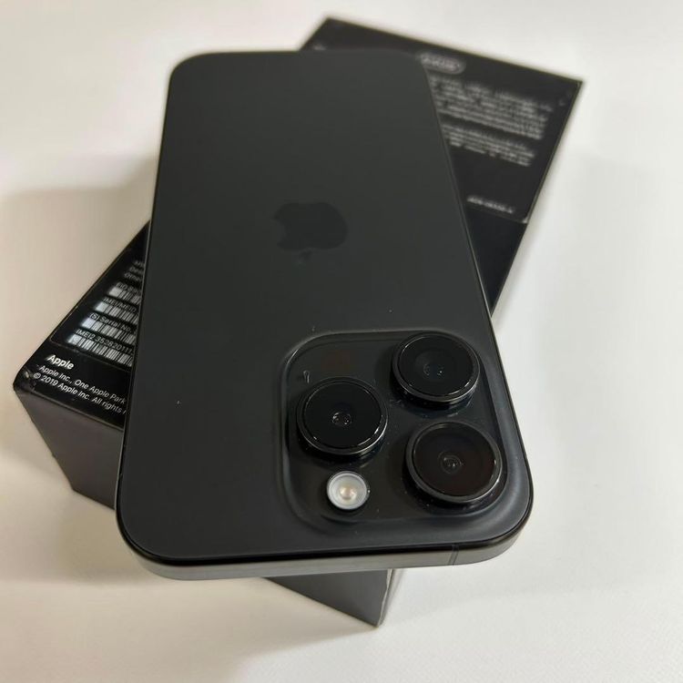 �ڥ���󥯡�iPhone 15 pro��128GB���Хåƥ꡼90%