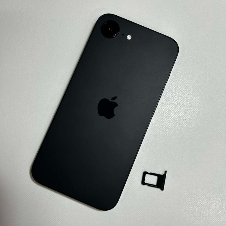 �ڥХåƥ꡼100���iPhone 16e��128GB�ù�����SIM�ե꡼