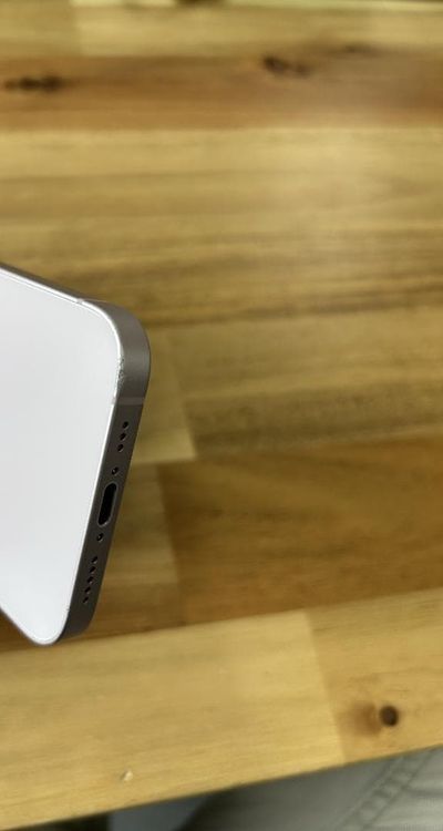 ���� �Хåƥ꡼100��iPhone 17e 256GB SIM�ե꡼
