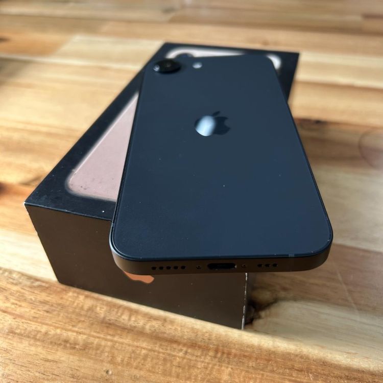 ���� �Хåƥ꡼100��iPhone 17e 256G SIM�ե꡼