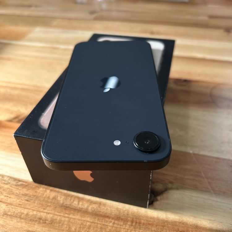 ���� �Хåƥ꡼100��iPhone 17e 256G SIM�ե꡼