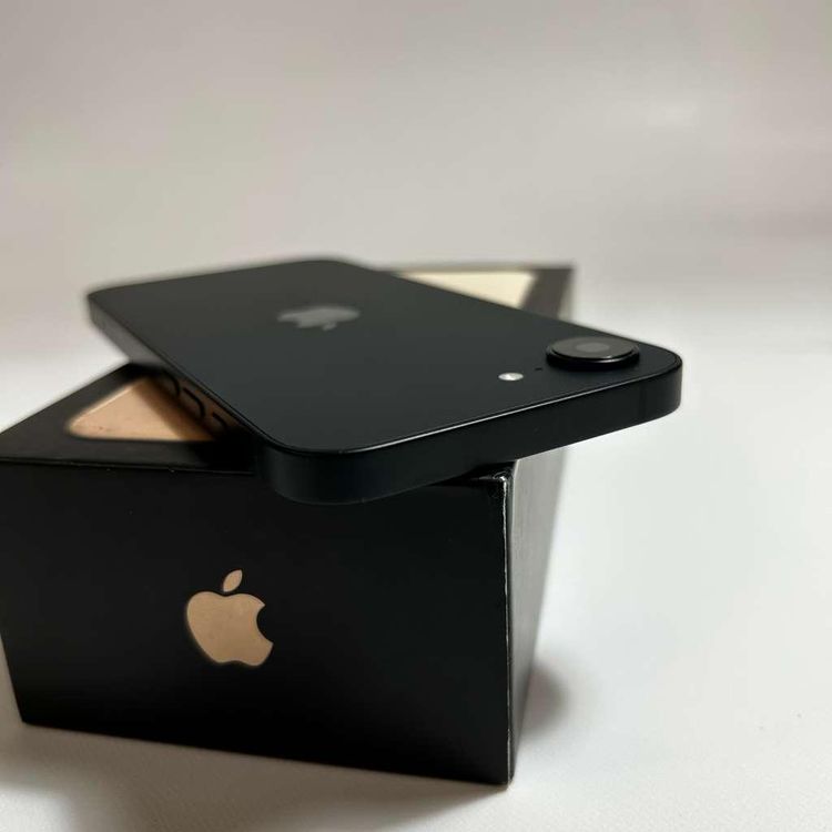�ڥХåƥ꡼100���iPhone 16e��128GB�ù�����SIM�ե꡼