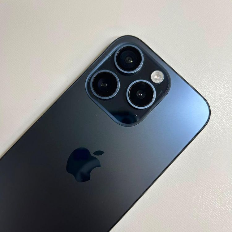 �ڥ���󥯡�iPhone 15 pro��128GB���Хåƥ꡼87%