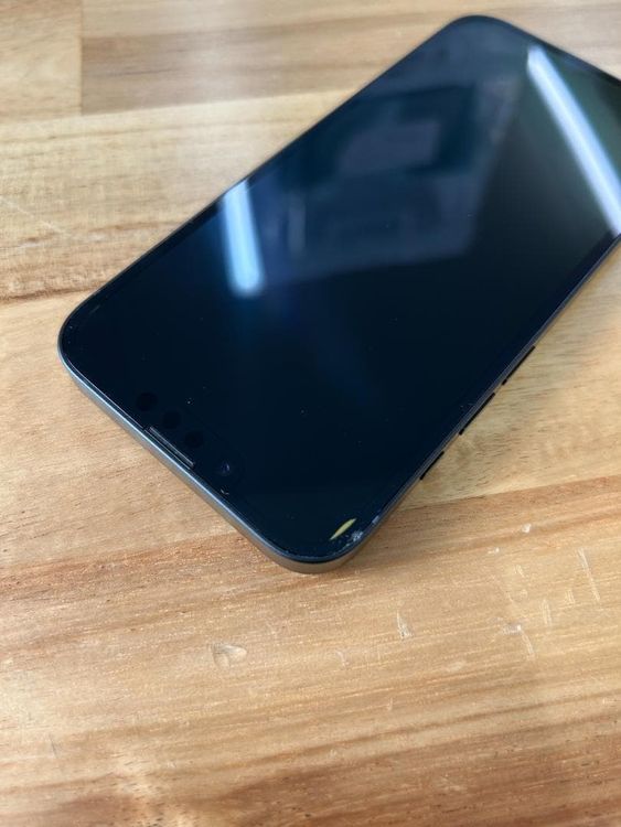 ���� �Хåƥ꡼100��iPhone 17e 256GB SIM�ե꡼