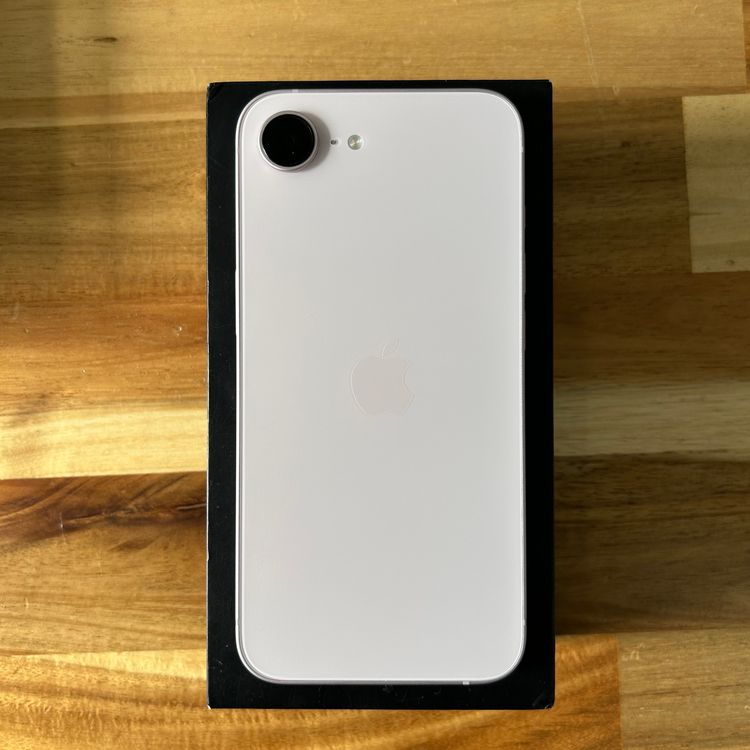 ����Ʊ�� �Хåƥ꡼100��iPhone 17e 256GB SIM�ե꡼
