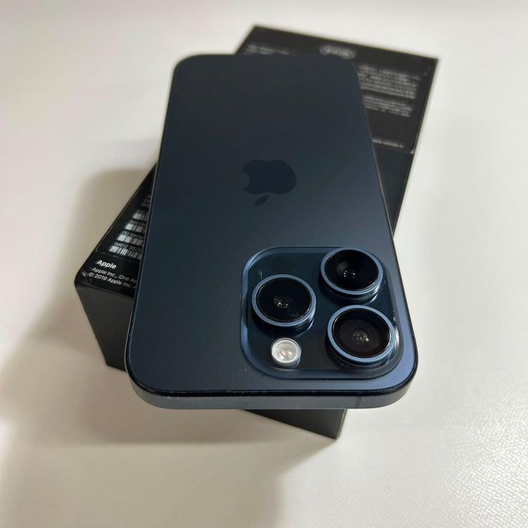 �ڥ���󥯡�iPhone 15 pro��128GB���Хåƥ꡼87%