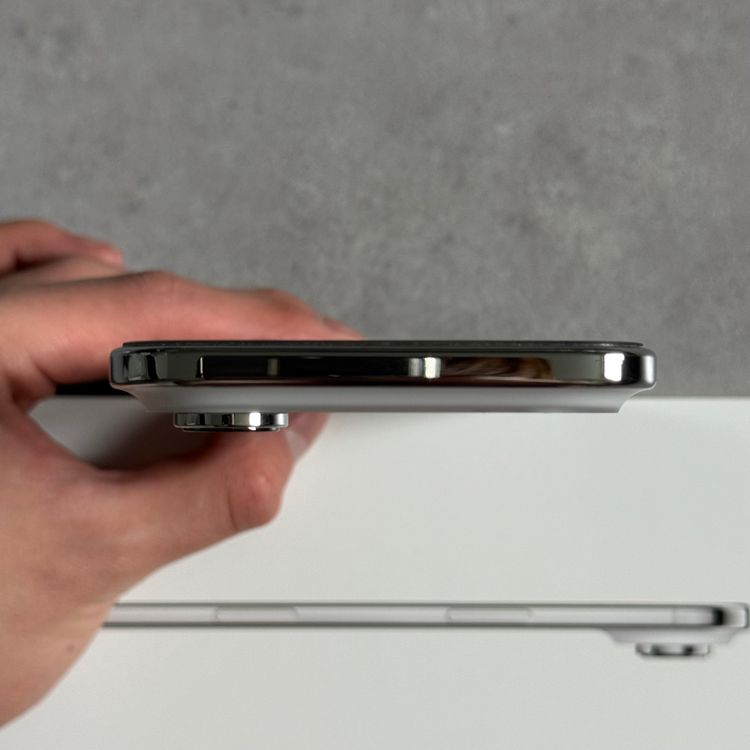 �ڥХåƥ꡼100���iPhone Air 256GB ���饦�ɥۥ磻��SIM�ե꡼