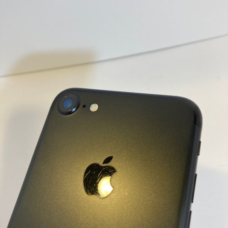 ��Х�����iPhone 7 32GB ����83% SIM�ե꡼ ������ȯ����9445