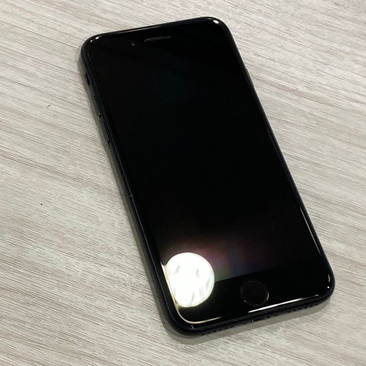 ������������86�� iPhone SE3 128GB ��Ƚ�� SIM�ե꡼ ��Х�����6124
