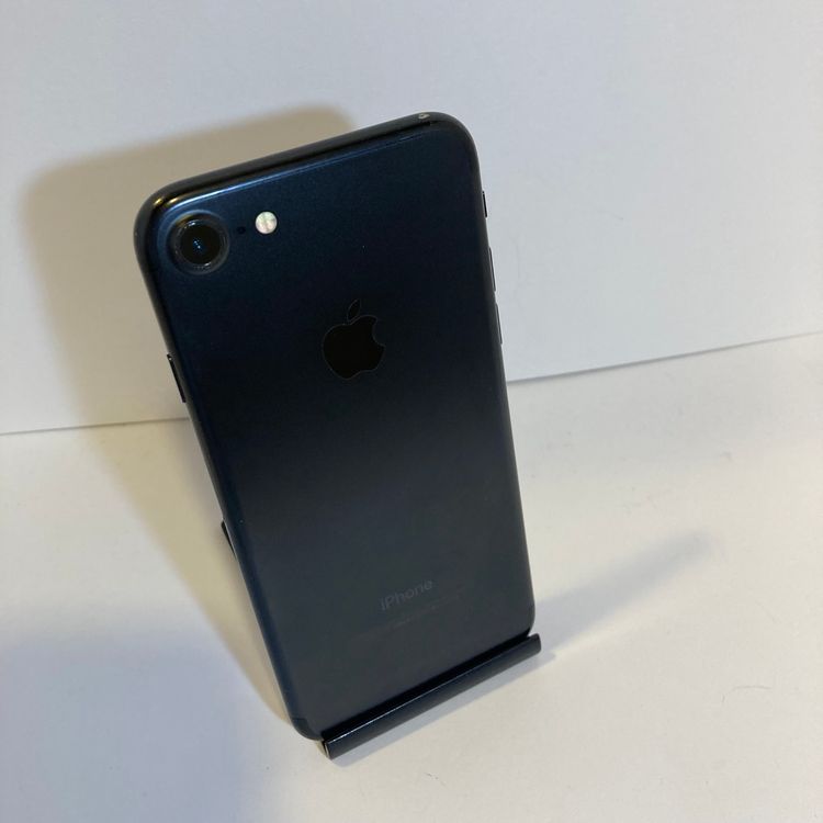 ��Х�����iPhone 7 32GB ����83% SIM�ե꡼ ������ȯ����9445