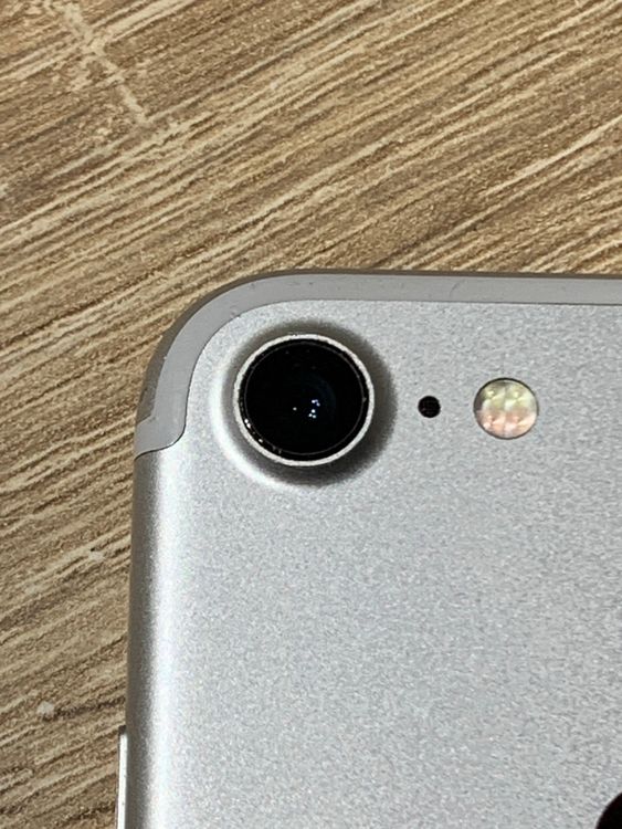 2648 iPhone 7 32GB ����С� ������� SIM���å��ʤ��ڥ͡�
