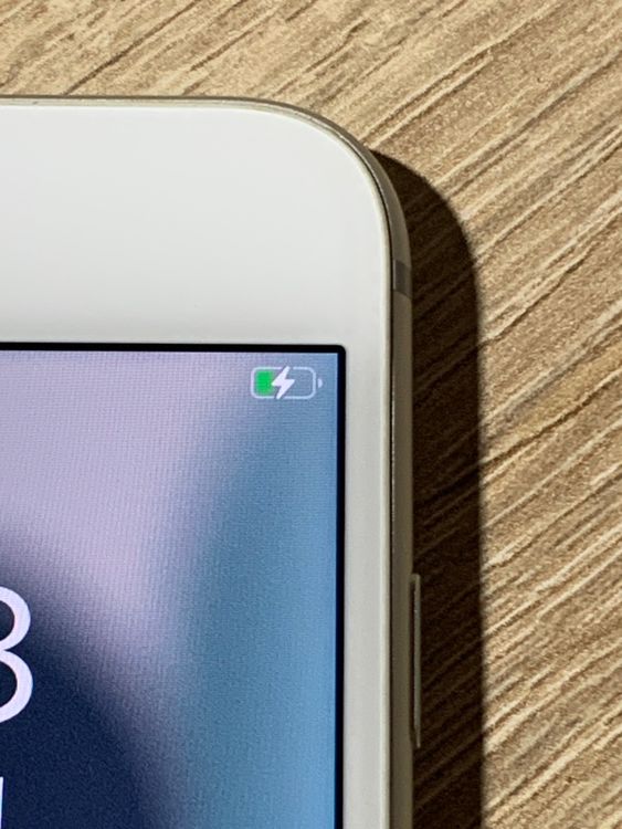 2642 iPhone 8 �ۥ磻�� ����̤��ǧ SIM���å�̤��ǧ�ڥ͡�