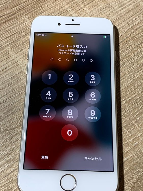 2642 iPhone 8 �ۥ磻�� ����̤��ǧ SIM���å�̤��ǧ�ڥ͡�