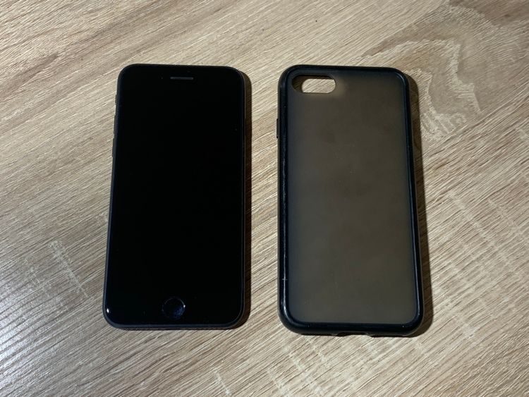 2406 iPhone SE ��3���� 256GB �֥�å� SIM�ե꡼ ư���ǧ�Ѥ�