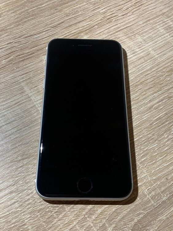 2082 iPhone SE ��2���� 64GB �ۥ磻�� SIM�ե꡼ ư���ǧ�Ѥ�