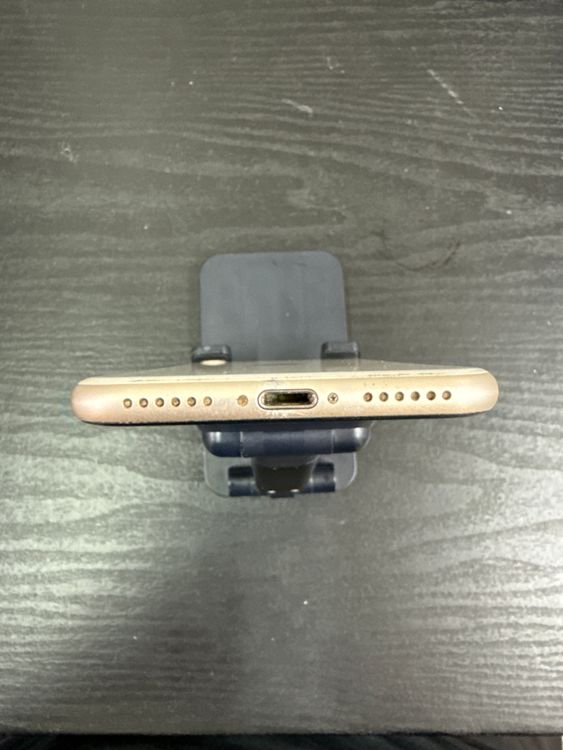 iPhone SE3 64GB 77% SIM�ե꡼ �������饤��