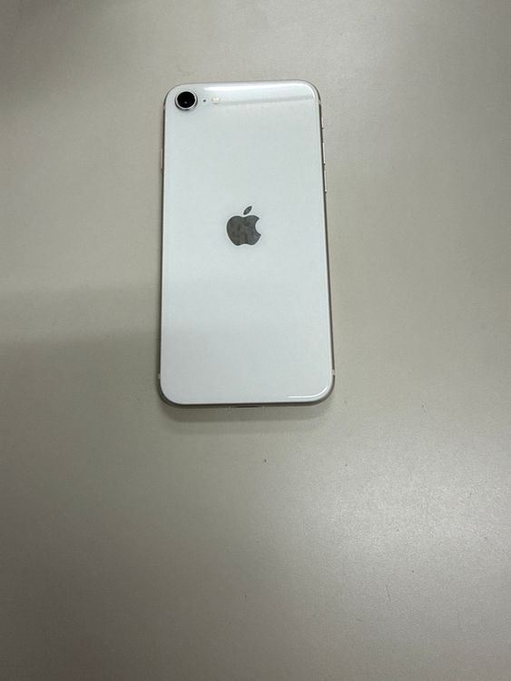 iPhone SE 3 64GB 84% �������饤��