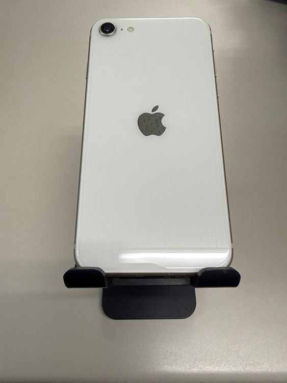 iPhone SE ��3���� 64GB 79% SIM�ե꡼ �������饤��