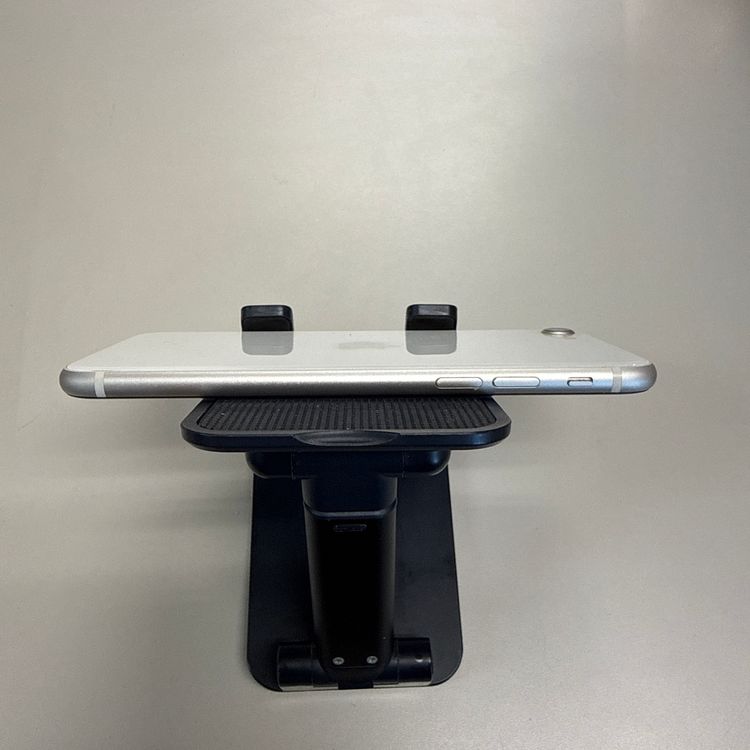 iPhone SE ��3���� 64BG SIM�ե꡼ �������饤��