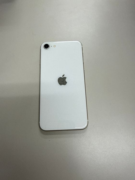 iPhone SE 3 64GB 74% �������饤��
