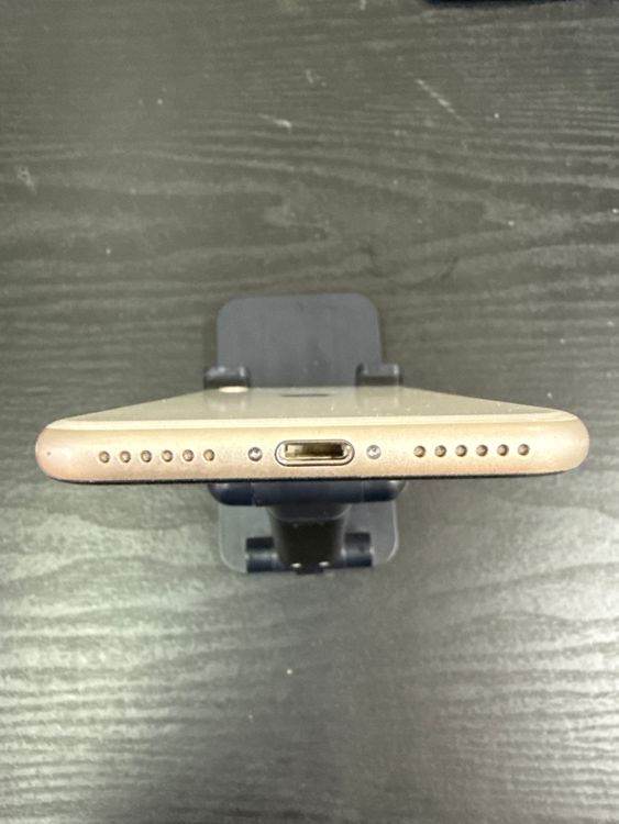 iPhone SE3 64GB 75% SIM�ե꡼ �������饤��