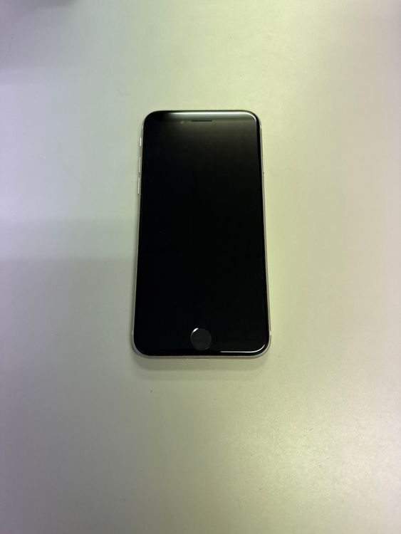 iPhone SE 3 64GB 74% �������饤��
