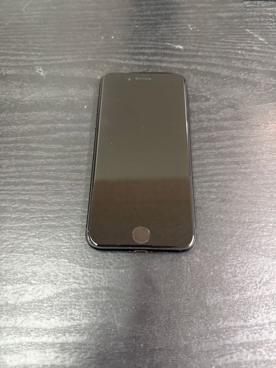 iPhone SE3 64GB 77% SIM�ե꡼ �ߥåɥʥ���