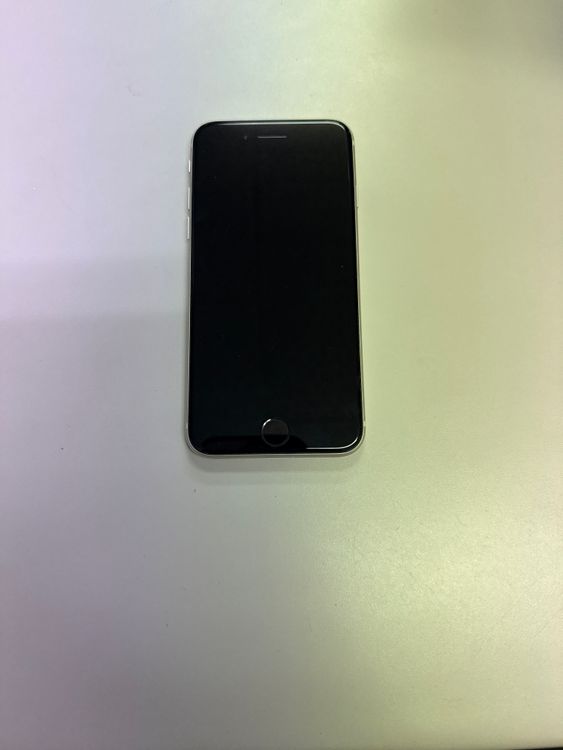 iPhone SE 3 64GB 75% �������饤��
