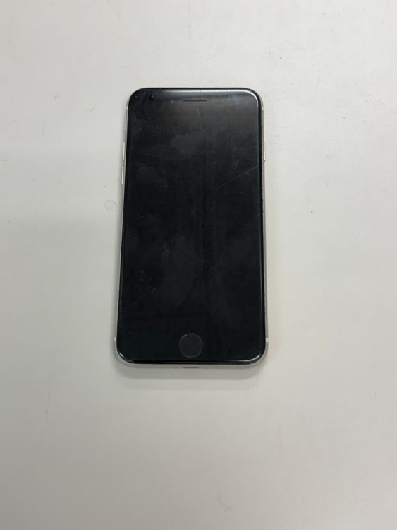 iPhone SE 3 64GB 77% �������饤�� Sim�ե꡼