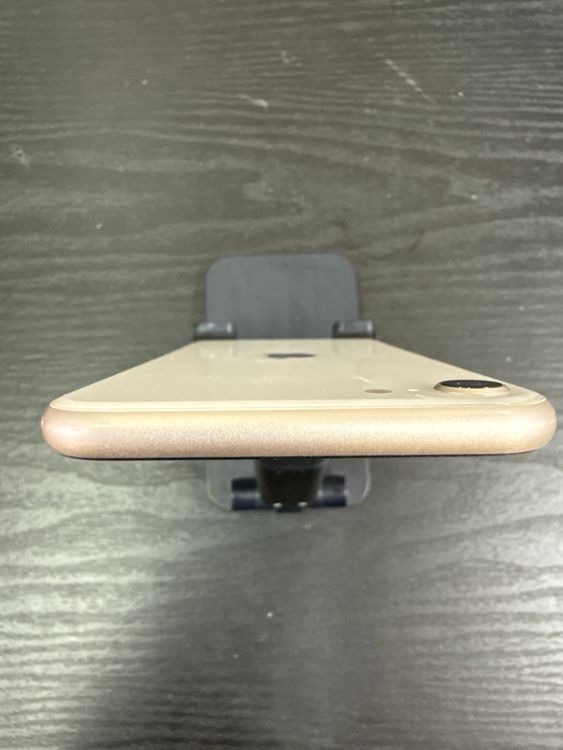 iPhone SE3 64GB 75% SIM�ե꡼ �������饤��