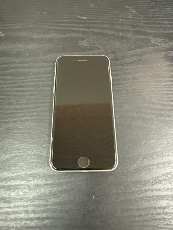 iPhone SE3 64GB 77% SIM�ե꡼ �������饤��