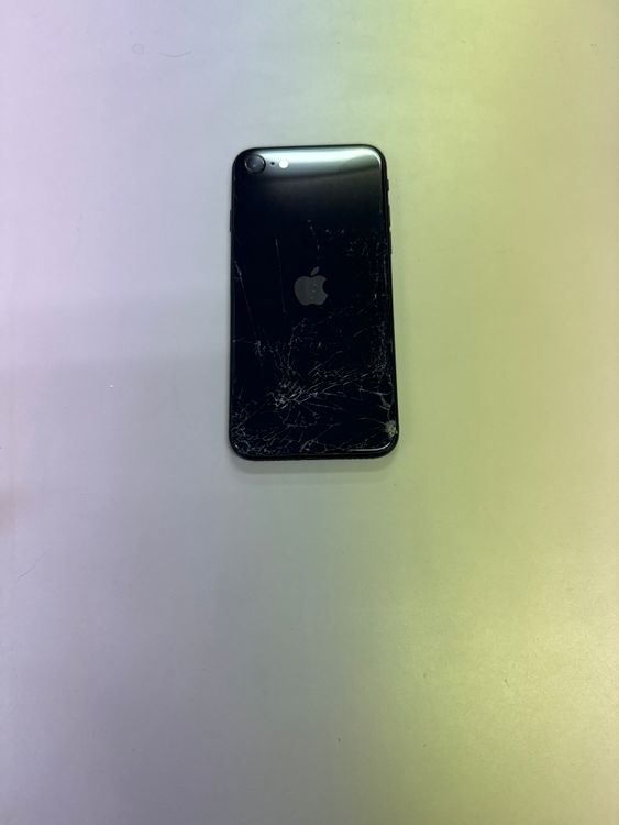 iPhone SE 3 64GB 82% ������� �ߥåɥʥ���