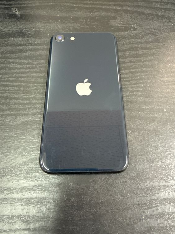 iPhone SE3 64GB 78% SIM�ե꡼ �ߥåɥʥ���