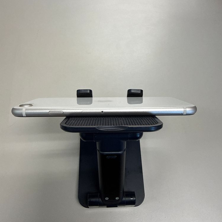 iPhone SE ��3���� 64BG SIM�ե꡼ �������饤��