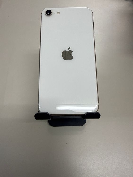 iPhone SE ��3���� 64BG 90% SIM�ե꡼ �������饤��