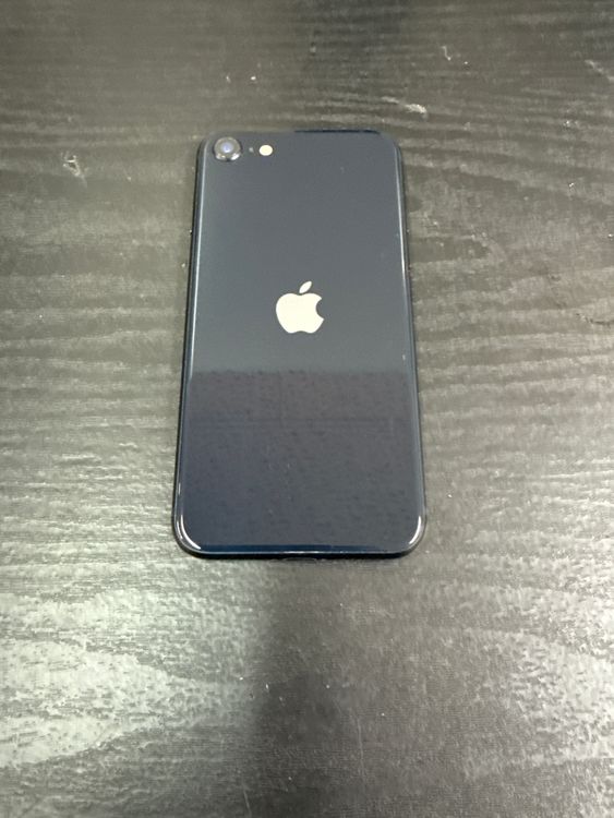 iPhone SE3 64GB 77% SIM�ե꡼ �ߥåɥʥ���