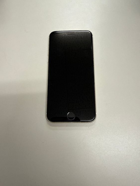iPhone SE 3 64GB 77% �������饤��