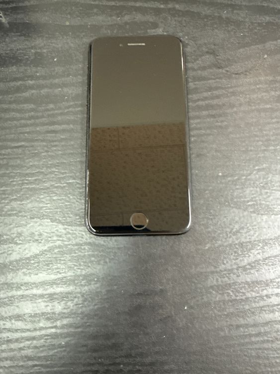 iPhone SE3 64GB 100% SIM�ե꡼ �ߥåɥʥ���